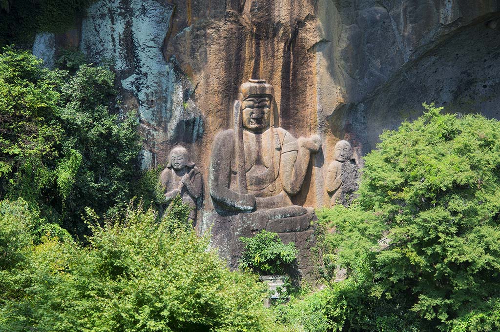 普光寺の摩崖仏
