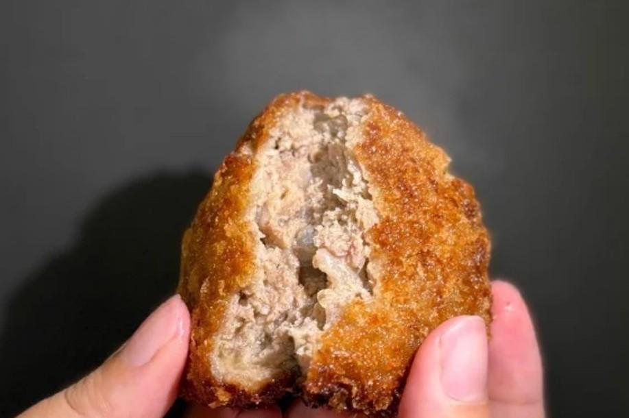 コレ食べよう　こいが伊万里メンチ