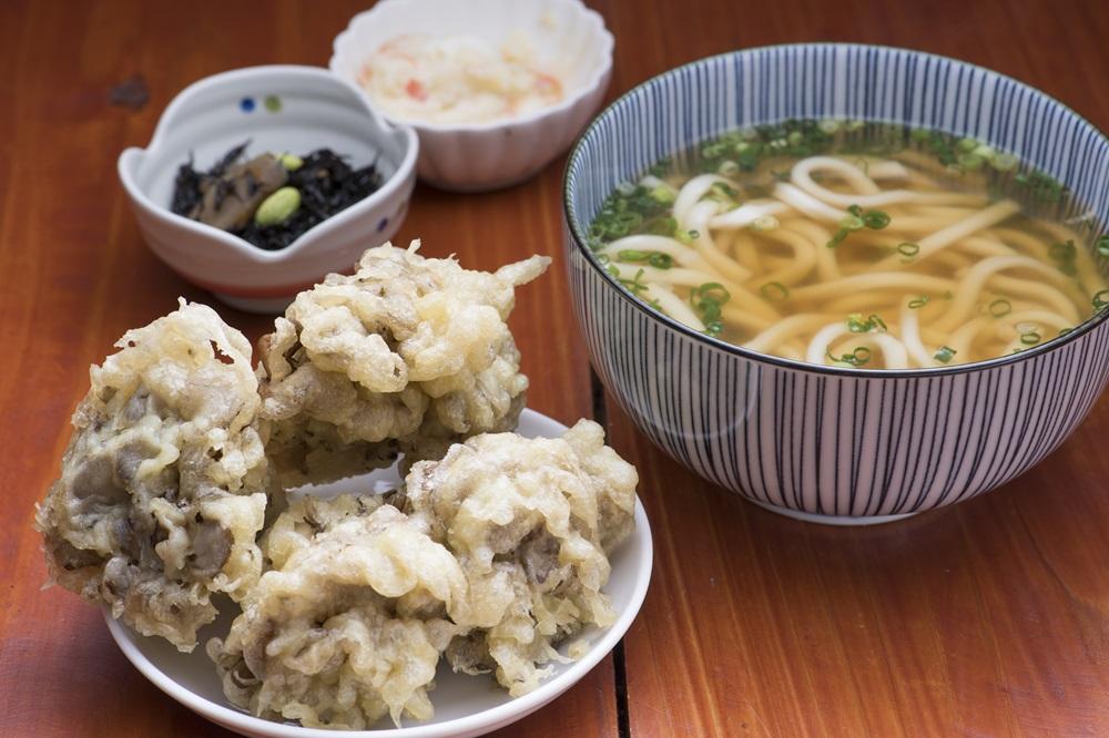 コレも食べよう　まいたけうどん