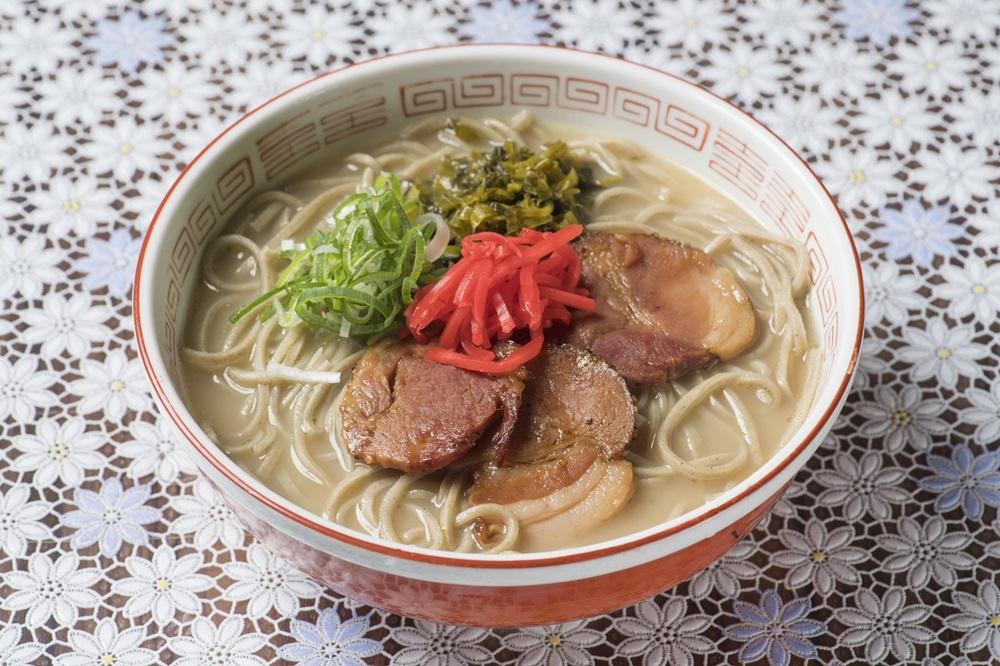 食べるならコレ　ピリ辛柚子豚骨蕎麦ラーメン