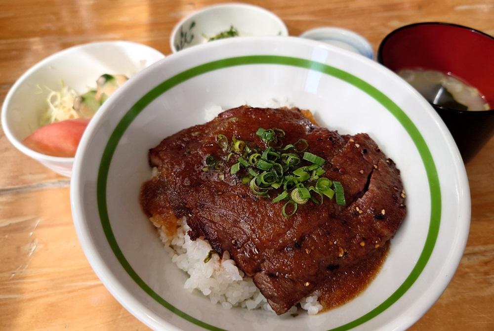 食べるならコレ　かわなべ牛ステーキ丼定食