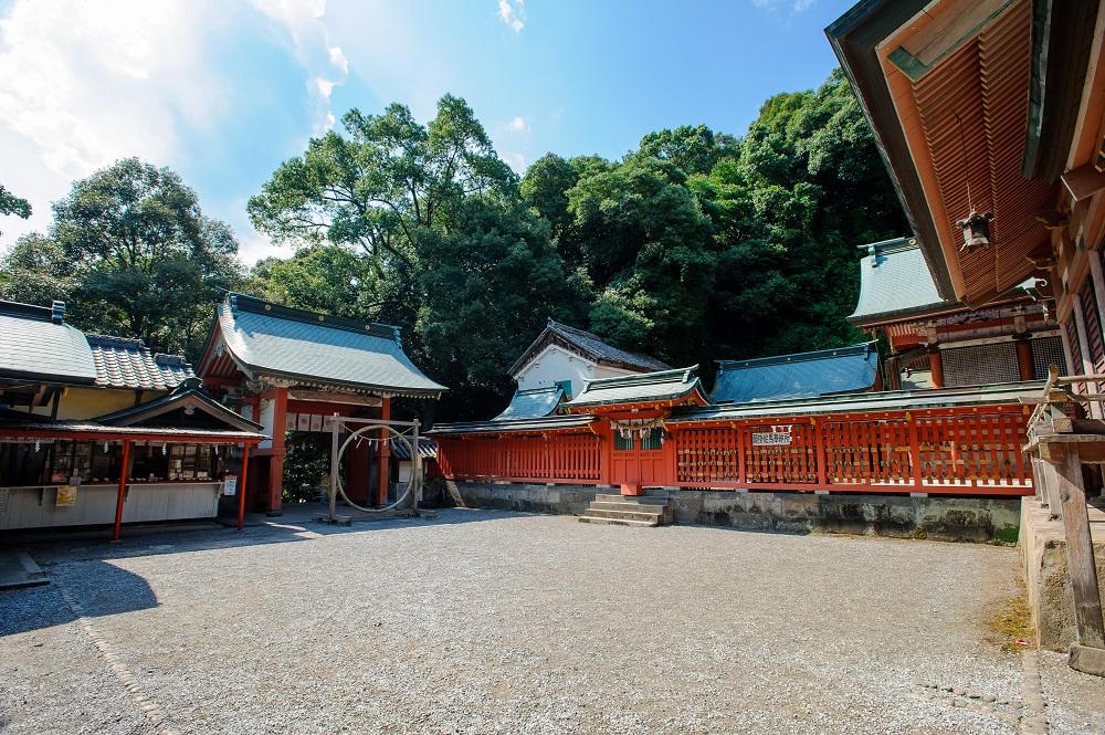 柞原（ゆすはら）八幡宮